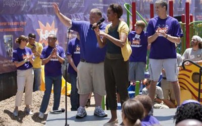 Michelle Obama Helps KaBOOM! Build Playground