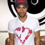 Enrique Iglesias’ “Heart” to Help Kids in Crises