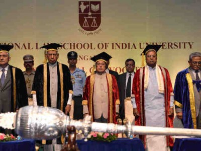 President Exhorts Law Students to Save the Rights of People