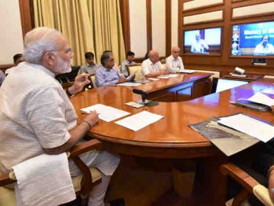 Narendra Modi Asks to Resolve Grievances of School Students