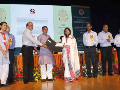 Teachers Felicitated for Innovations in Classroom Teaching